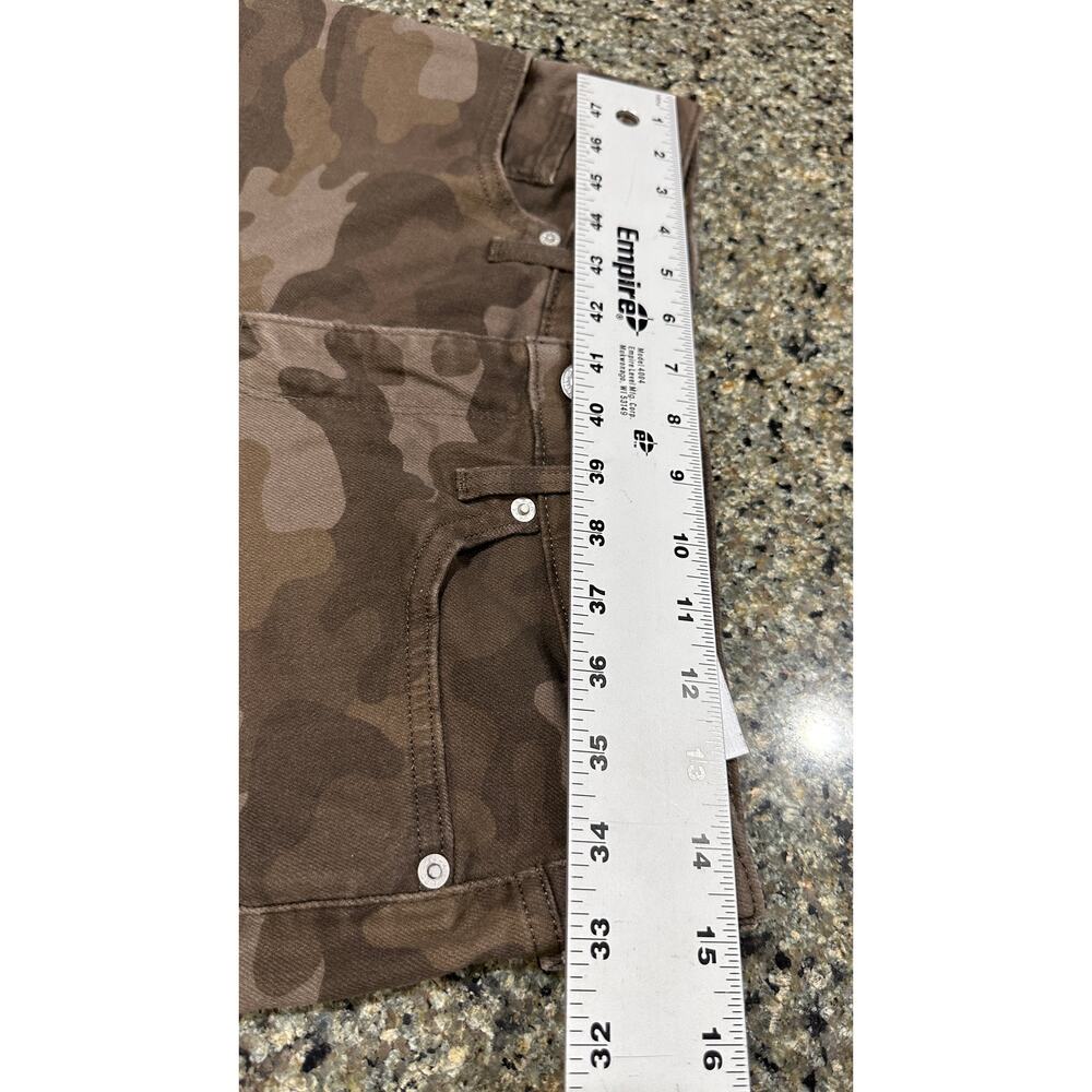 Levis 311 Shaping Skinny Jeans Womens Size 29 Green Camo Cotton Blend Streetwear - Picture 3 of 6